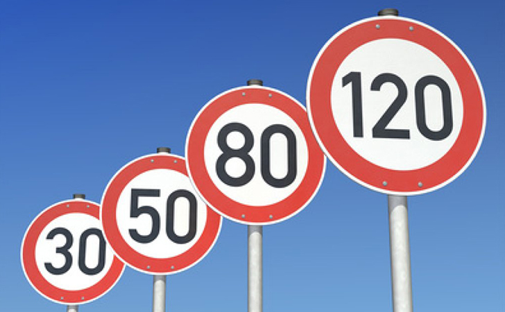 Limitation de vitesse sur les routes qui donnent accès à des zones résidentielles : le règlement bientôt établi