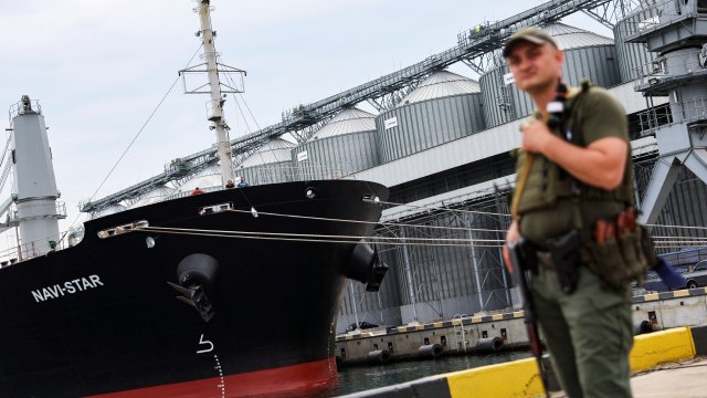 Le premier chargement de céréales ukrainiennes a quitté le port d'Odessa