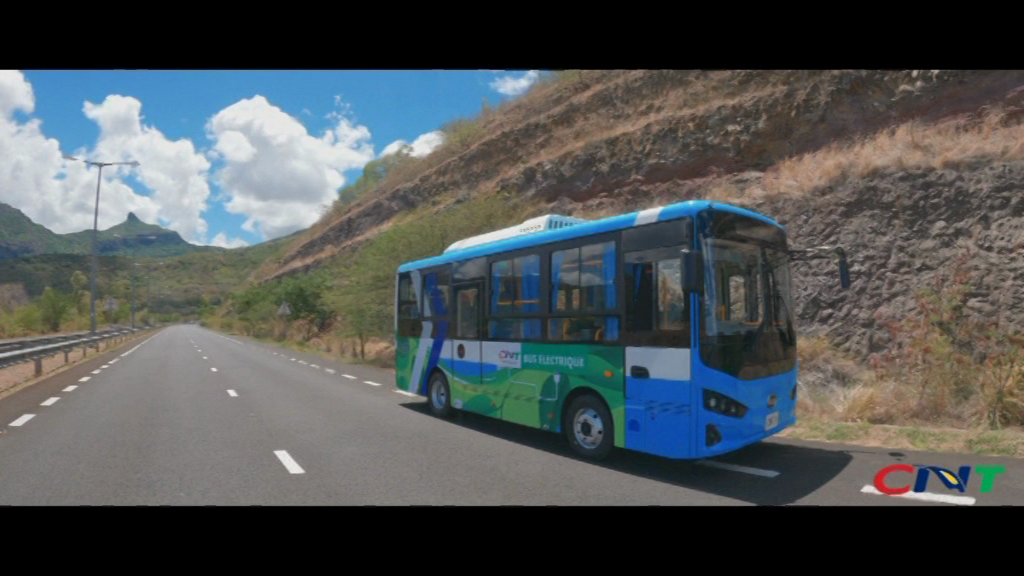[VIDÉO] Les autobus électriques sur nos routes l’année prochaine