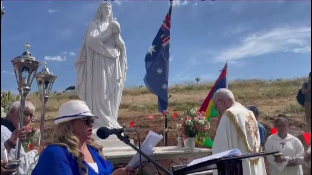 [VIDÉO] Melbourne : inauguration d’un monument dédié à Marie Reine de la Paix par le père Gérard Sullivan