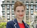 La députée britannique Jo Cox assassinée en pleine rue.  