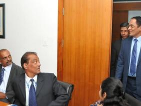 Rencontre avec l'état major du ministère des affaiers étrangères Rencontre avec l'état major du ministère des affaiers étrangères