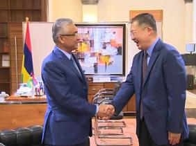 Li Li rencontre Pravind Jugnauth Li Li rencontre Pravind Jugnauth
