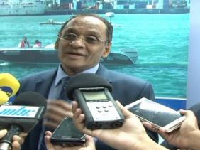 Vishnu Lutchmeenaraidoo ministre des affaires étrangères, annonce le Premier Ministre. Vishnu Lutchmeenaraidoo ministre des affaires étrangères, annonce le Premier Ministre.